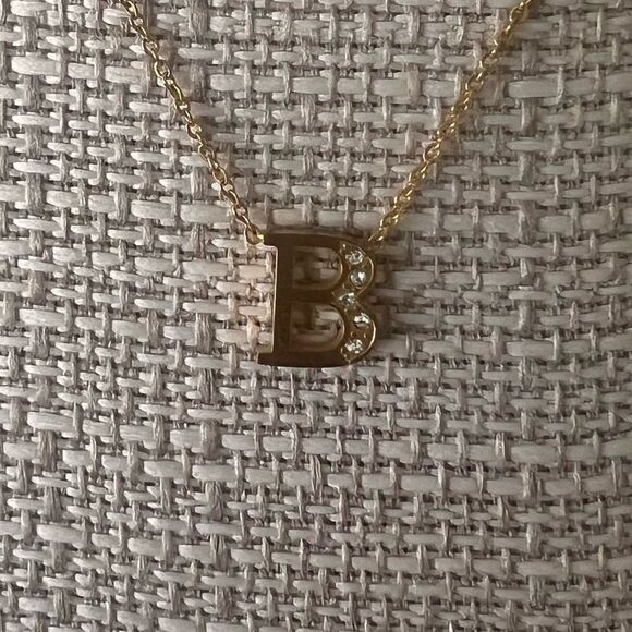 NWT Stainless Steel Gold Tone Initial Pendant Necklace B - Picture 3 of 6
